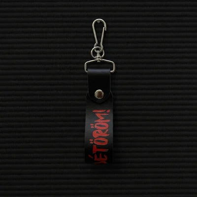 Breloc negru din piele (accesoriu pentru telefon)